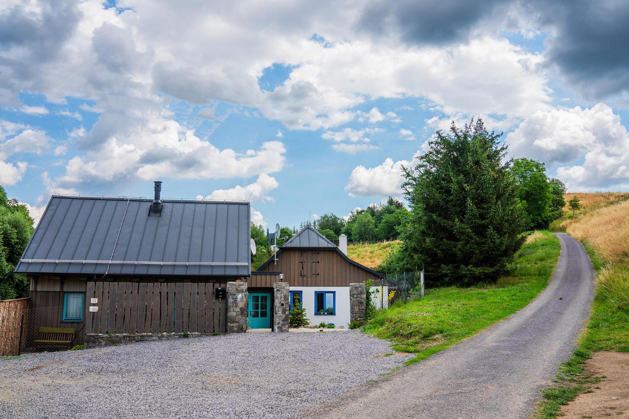 Chalupka Opal A Chalupa Achat Na Luke Lukahuta Chaletstiavnica Banska Stiavnica Na Samote - Samoobsluzny Pristup Cez Pin-Kod Nonstop Buitenkant foto