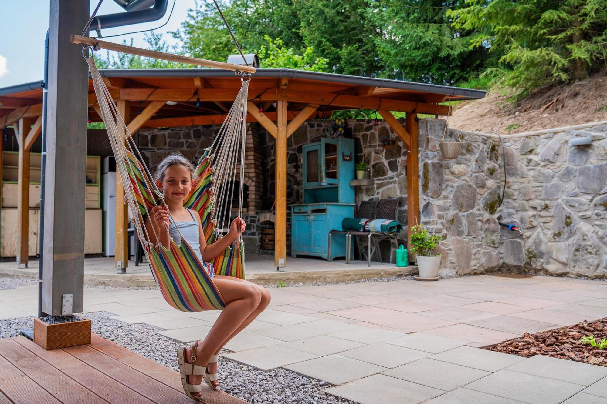 Chalupka Opal A Chalupa Achat Na Luke Lukahuta Chaletstiavnica Banska Stiavnica Na Samote - Samoobsluzny Pristup Cez Pin-Kod Nonstop Buitenkant foto